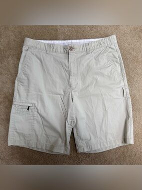 Greg Norman Collection Sz 34 Men's Cargo Shorts in Light Khaki